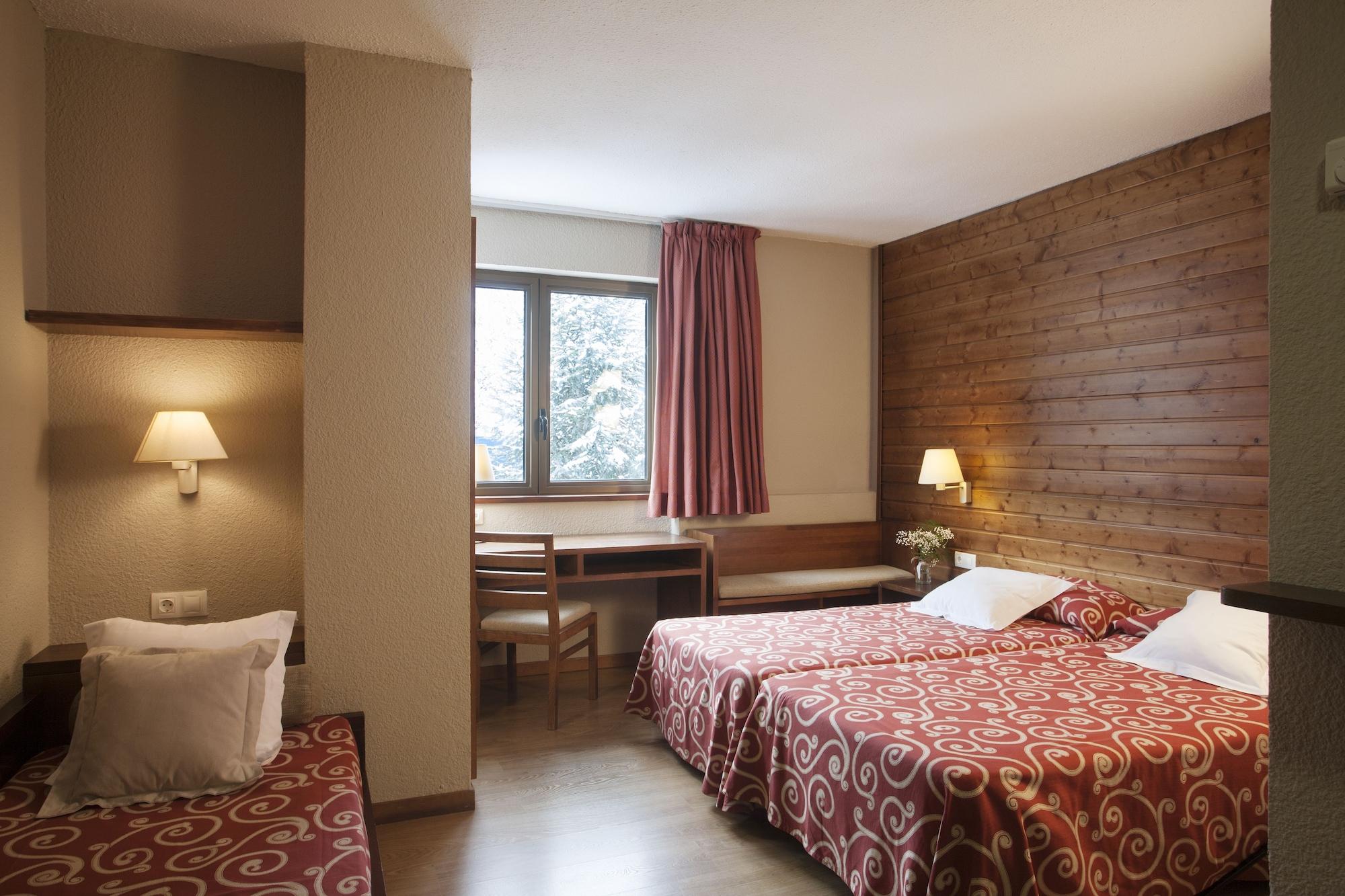 Tuc Blanc Hotel Baqueira Beret Exterior photo