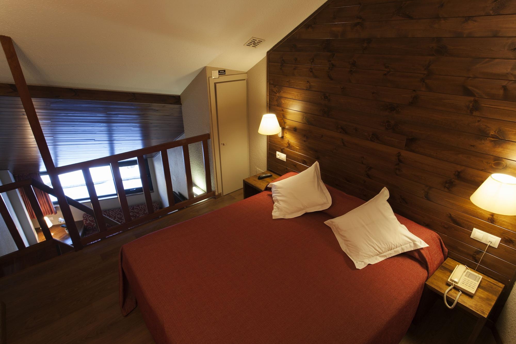 Tuc Blanc Hotel Baqueira Beret Exterior photo