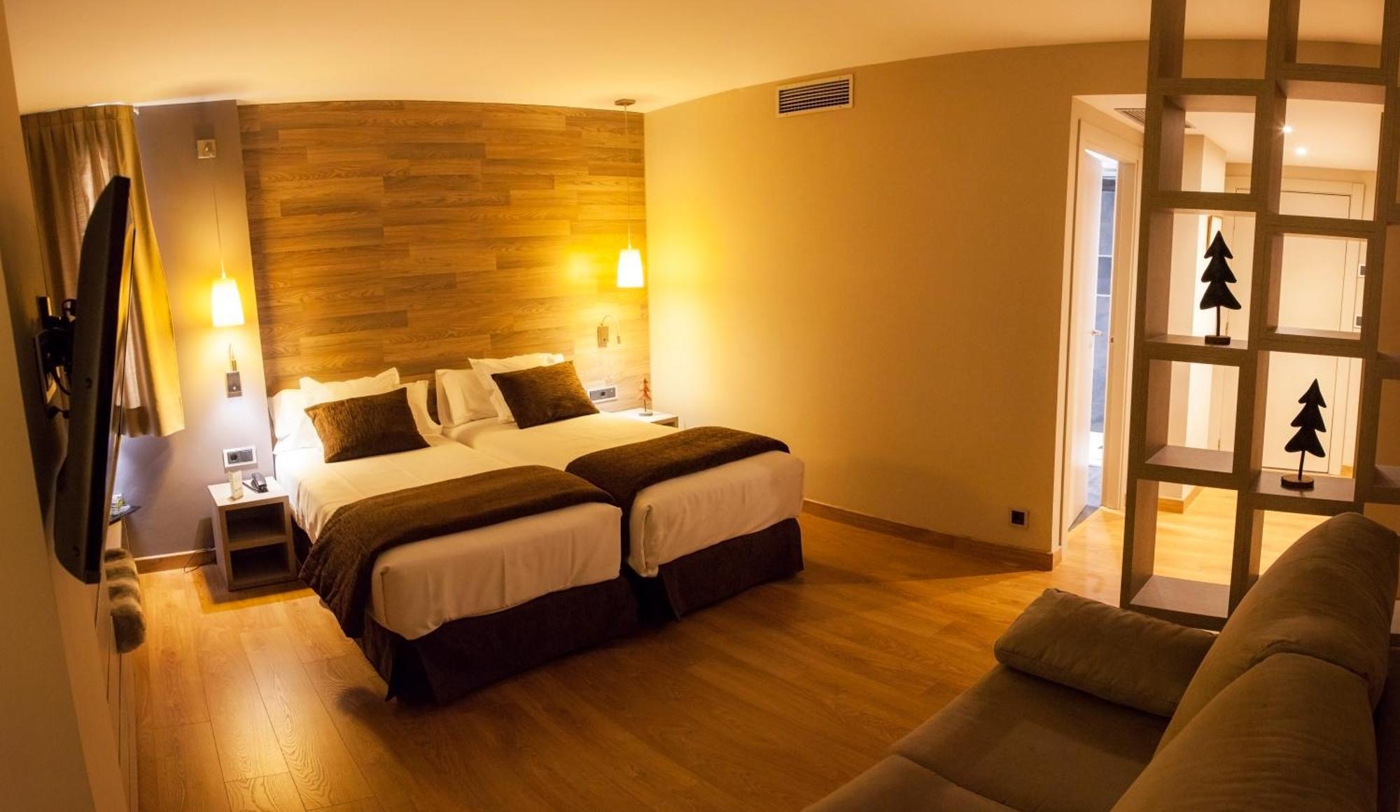 Tuc Blanc Hotel Baqueira Beret Exterior photo